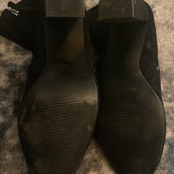 Black suede Steve Madden ankle boots - Picture 2 of 6